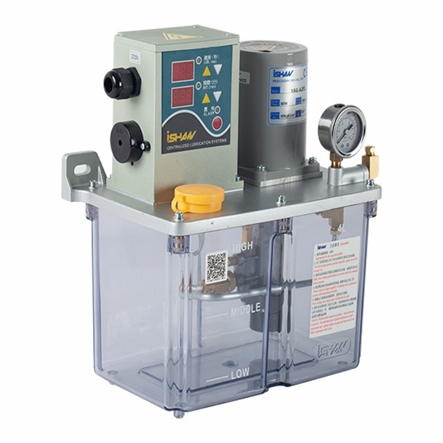 Mootoriga määrdepump